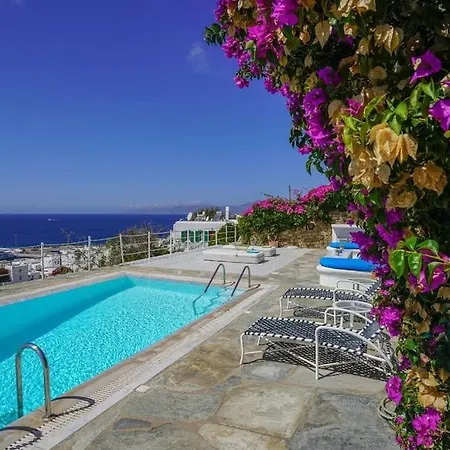 Dream Views, Steps Away From Willa