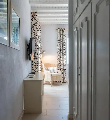 Dream Views, Steps Away From Mykonos Town