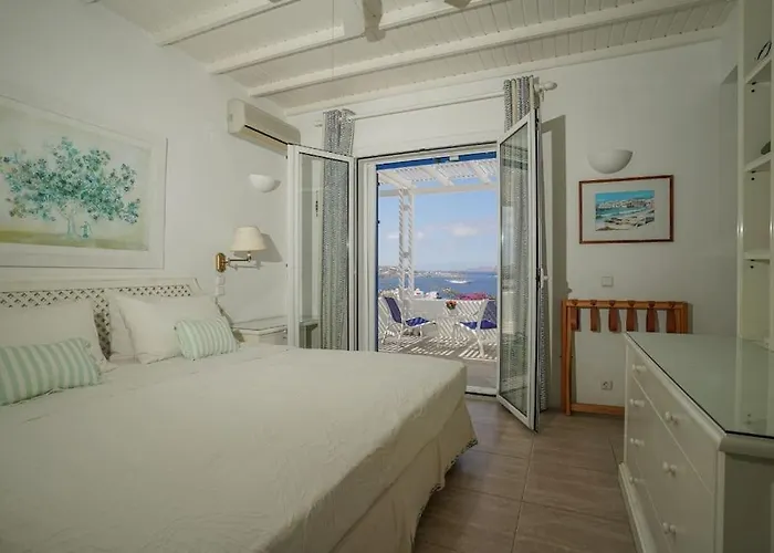 Dream Views, Steps Away From Willa