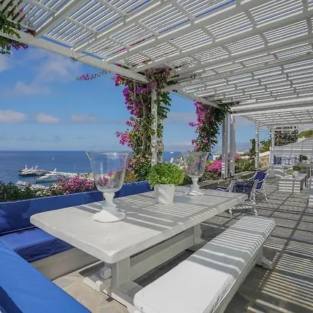 Vila Dream Views, Steps Away From *