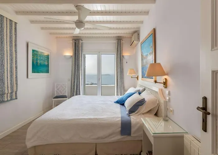 Vila Dream Views, Steps Away From Mykonos Town